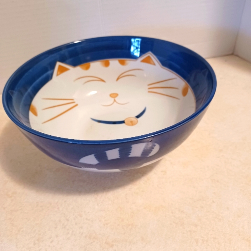 NEW Cheng's Fine Ceramic Footed Bowl  Smiling Blue Cat